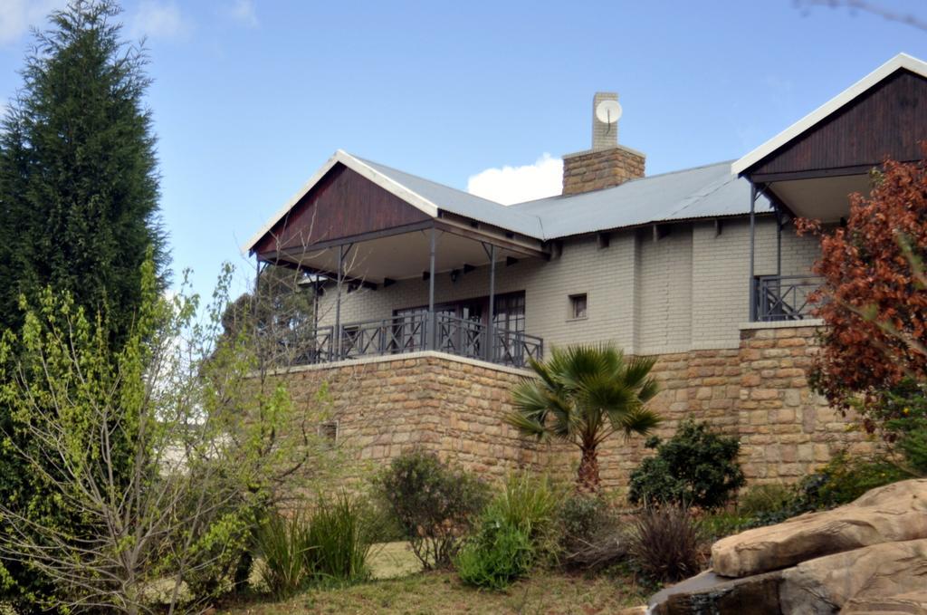 The Highlander Hotel Dullstroom Esterno foto